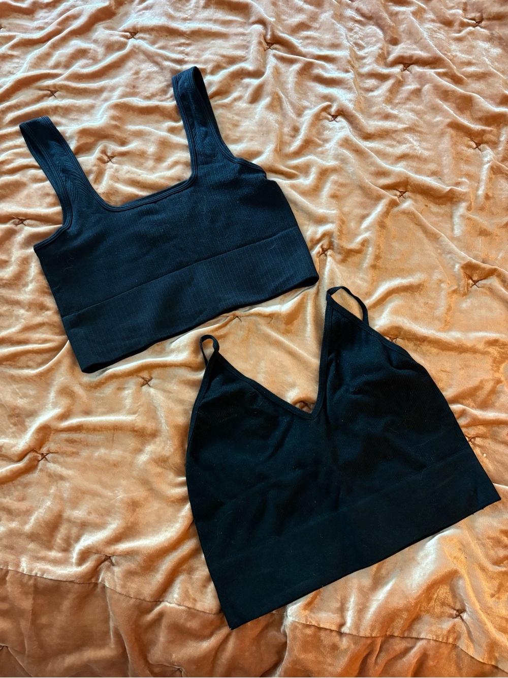 Bozzolo Black Ribbed and V-Neck Crop Tank Tops - Set
